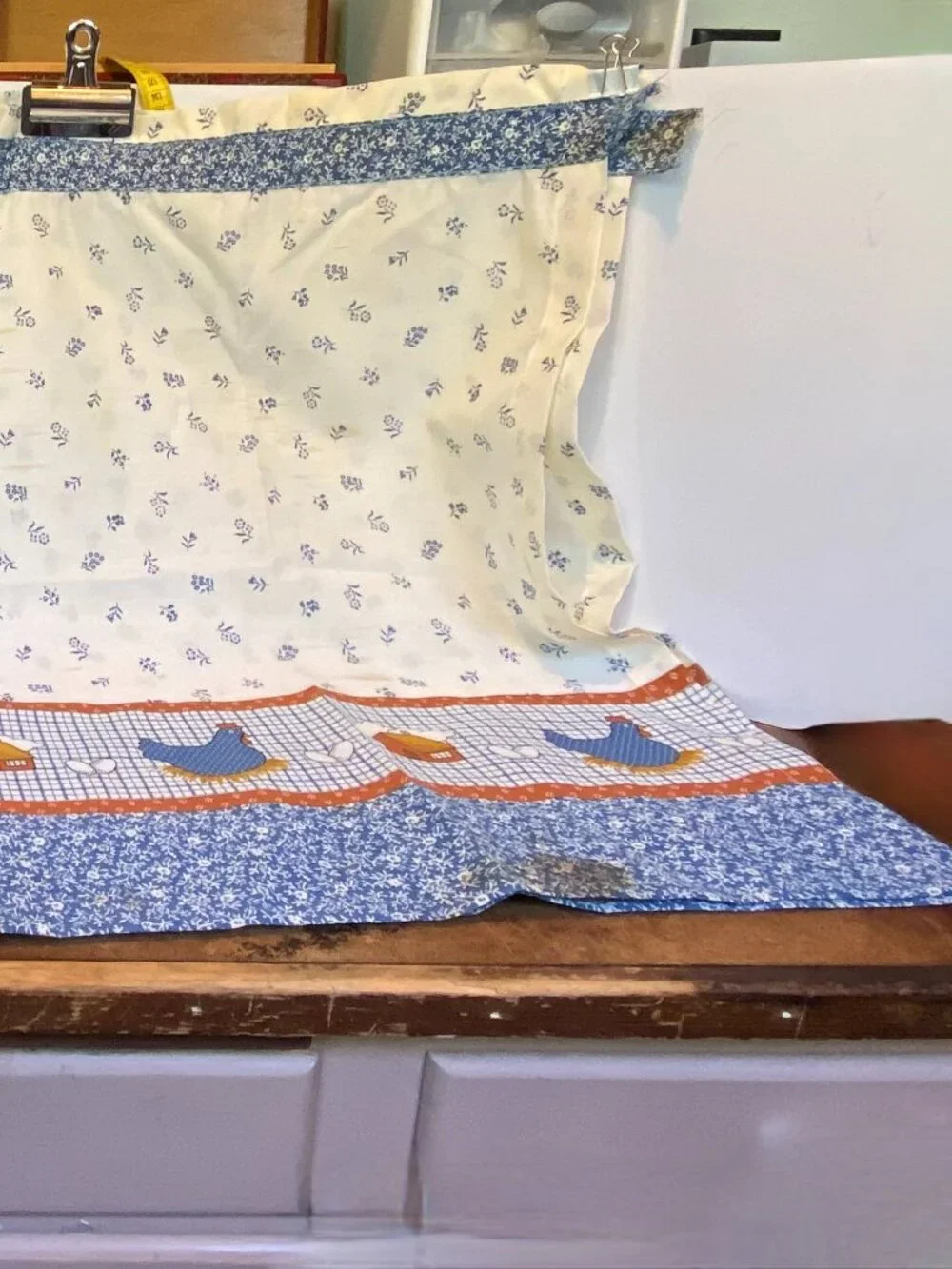 RARE SEARS 2 Vintage Country Kitchen Curtains Hen Chicken Nest Egg Barn Cottage